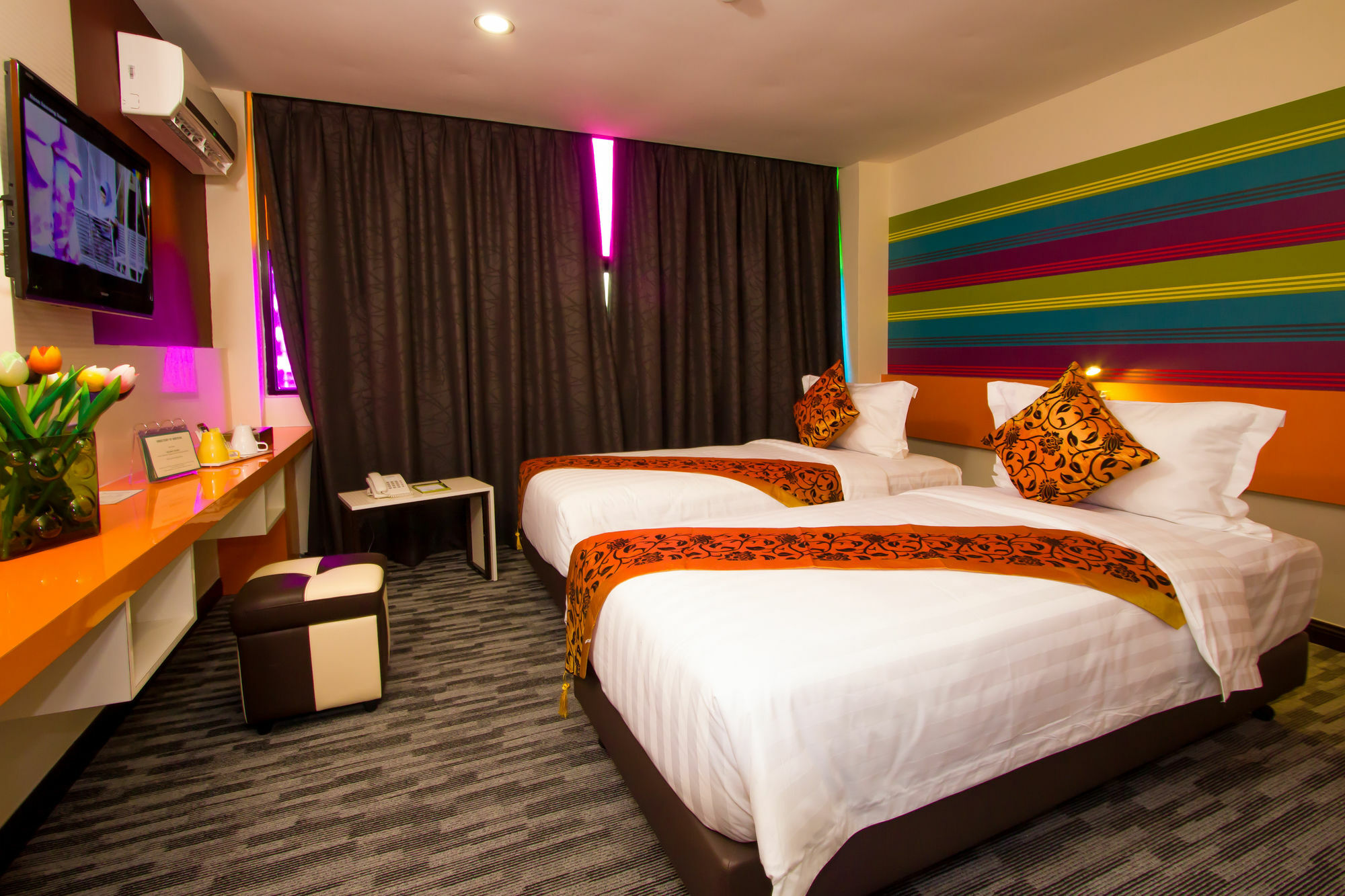 Baguss Hotel And Serviced Apartment Johor Bahru Exterior photo